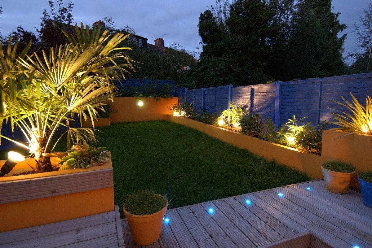 outdoor feature light deck wall ideas